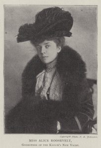 Neiti Alice Roosevelt, Kaisers New Yachtin kummiäiti tekijältä English Photographer