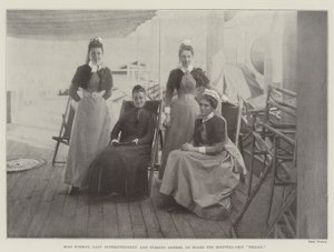 Miss Norman, lady superintendentti ja sairaanhoitajat sisaret sairaalalaiva Troijalaisella tekijältä English Photographer