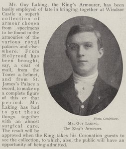 Herra Guy Laking, Kings Armourer tekijältä English Photographer