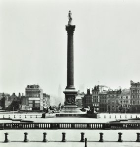 Nelsons-pylväs, Trafalgar Square, Westminster LB: katsot etelään National Gallerysta, 1870 tekijältä English Photographer