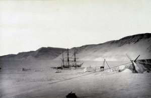North Pole: Discovery Bay, talvi - "" Kertomus matkasta Napajärvelle vuosina 1875-76", G.S. Nares, toim. Lontoo tekijältä English Photographer