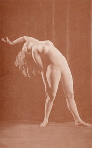 Nudistista taidetta: Amazon (s/w-kuva) tekijältä English Photographer
