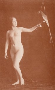 Nudistista taidetta: (s/w-kuva) tekijältä English Photographer