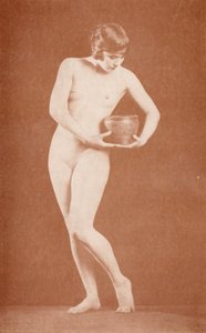 Nudistista taidetta: Parthenia (s/w valokuva) tekijältä English Photographer