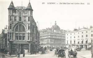 Pall Mall East ja Carlton Hotel tekijältä English Photographer