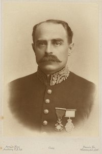 Francis Younghusbandin muotokuva (m/w kuva) tekijältä English Photographer