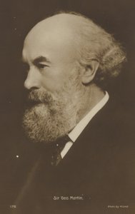 Sir George Martinin muotokuva tekijältä English Photographer