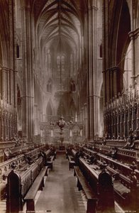 Postikortti, jossa on kuva Westminster Abbeyn kuoron sisustuksesta tekijältä English Photographer