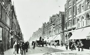 Powis Street, Woolwich: yleiskuva, 1890 tekijältä English Photographer
