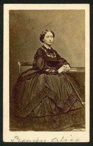 Prinsessa Alice tekijältä English Photographer