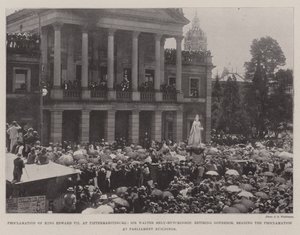 Kuningas Edward VII:n julistus Pietermaritzburgissa, Sir Walter Hely-Hutchinson, eläkkeelle jäävä kuvernööri, lukee julistuksen parlamenttirakennuksissa tekijältä English Photographer
