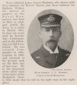 Kontra-amiraali J L Hammet, laivastolentotoimien tuomari tekijältä English Photographer