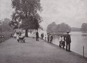 Regents Park, järvi tekijältä English Photographer