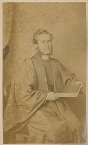 Pastori H Lansdell tekijältä English Photographer