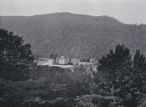Skotlanti: Taymouth Castle (m/w kuva) tekijältä English Photographer