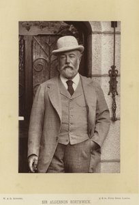 Sir Algernon Borthwick tekijältä English Photographer