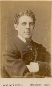 Sir Squire Bancroft tekijältä English Photographer
