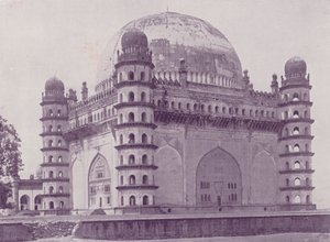 Sulttaani Muhammadin hauta, Bijapur tekijältä English Photographer