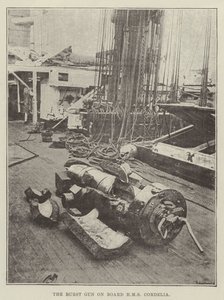 Burst Gun HMS Cordeliassa tekijältä English Photographer
