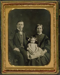 Hillerin perhe, noin 1850 (daguerrotyyppi). tekijältä English Photographer