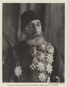 Edesmennyt Rustem Pasha, Turkin Lontoon-suurlähettiläs tekijältä English Photographer