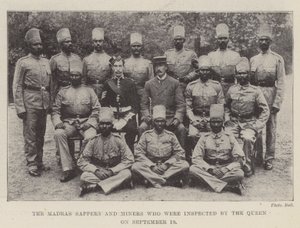 Madras Sappers and Miners, jotka kuningatar tarkasti 19. syyskuuta tekijältä English Photographer