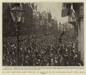 Ulsterin mielenosoitus kotisääntöä vastaan, herra Balfour matkalla Grand Standille Donegal Squarella Belfastissa tekijältä English Photographer