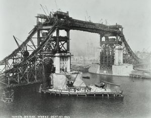 Tower Bridge rakenteilla, 1892 tekijältä English Photographer