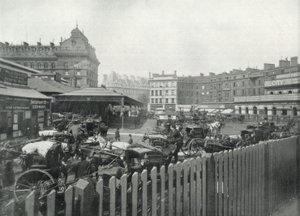 Victorian asema, yleinen näkymä asemapihalle (m/w kuva) tekijältä English Photographer