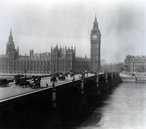 Näkymä Westminster Bridgelle ja parlamenttitalolle tekijältä English Photographer