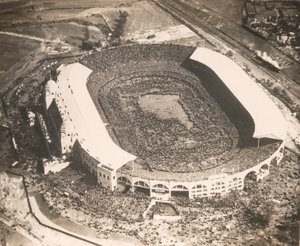 West Ham United vs. Bolton Wanderers, ensimmäinen jalkapallo-ottelu, joka pelataan uudella Wembley Stadiumilla vuonna 1923 tekijältä English Photographer