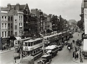 Whitechapel High Street, Lontoo, noin 1930 tekijältä English Photographer