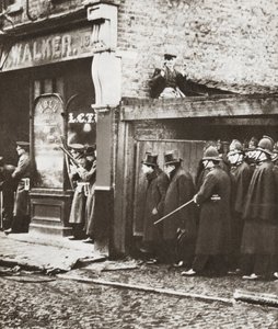 Winston Churchill Sydneyn kadun piirityksessä, Lontoo 1911 (s/w-kuva). tekijältä English Photographer