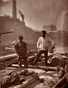 Työntekijät "hiljaisella moottoritiellä". Proomu Thames-joella tekijältä English Photographer