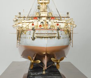 Rakentajan malli japanilaisesta taistelulaivasta "Hatsuse", n. 1890-99 tekijältä English School
