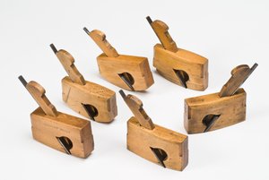 Kompassi- ja tasapohjaiset rabbet-koneet, 1800-luvun loppu (puksipuu)