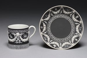 Kuppi ja lautanen, suunnitellut ja valmistanut Wedgwood Factory, n. 1790 tekijältä English School