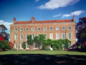 Ulkokuva Low Middleton Hallista, Middleton St. Georgesta, Durhamista tekijältä English School