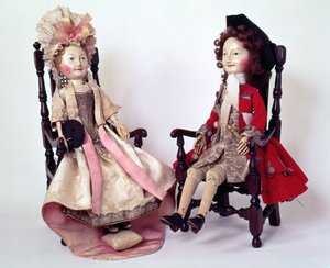 Lordi ja Lady Clapham, Williamin ja Maryn aikana tehdyt puiset nuket, 17. päivän lopulla, noin 1680-luvulla (katso myös 2453)