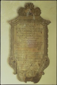 Thomas Duken muistomerkki, 1750 (maalattu puu)