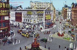 Postikortti, jossa on Piccadilly Circus n. 1928 tekijältä English School