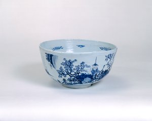 Punch-kulho, mahdollisesti valmistettu Brislingtonissa, n. 1675-1700 (tinalasitettu keramiikka) tekijältä English School