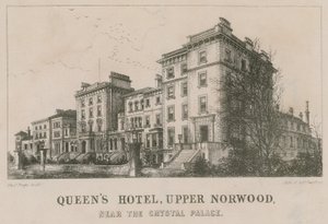 Queens Hotel, Upper Norwood, lähellä Crystal Palacea tekijältä English School