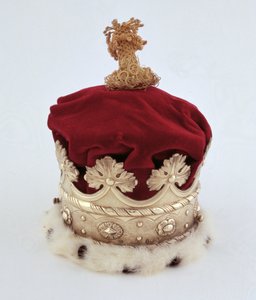Norfolksin herttuatar Coronet (hopea kullattu, sametti ja hermeli) tekijältä English School