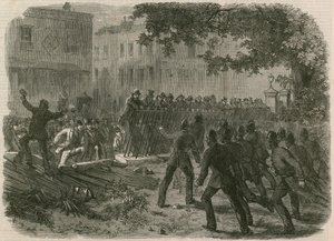 The Riot in Hyde Park: Väkijoukko kaatamassa kaiteita Park Lanessa tekijältä English School