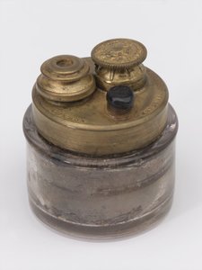 Travelling Inkwell, n. 1815 (mustesäiliö) tekijältä English School