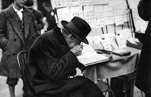 Vanha postimerkkien ostaja, Pariisi, 1931. tekijältä Ernest Flammarion