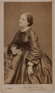 Antoninen (oikealta nimeltään Marie Pélissé), (1836-1900), (näyttelijä) muotokuva tekijältä Etienne Carjat