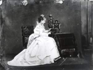 Sarah Bernhardt (1844-1923) Marie de Neubourgin roolissa Victor Hugon (1802-85) "Ruy Blas" -elokuvassa n. 1872 (b/w kuva) tekijältä Etienne Carjat