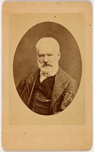Victor Hugo edestäpäin tekijältä Etienne Carjat